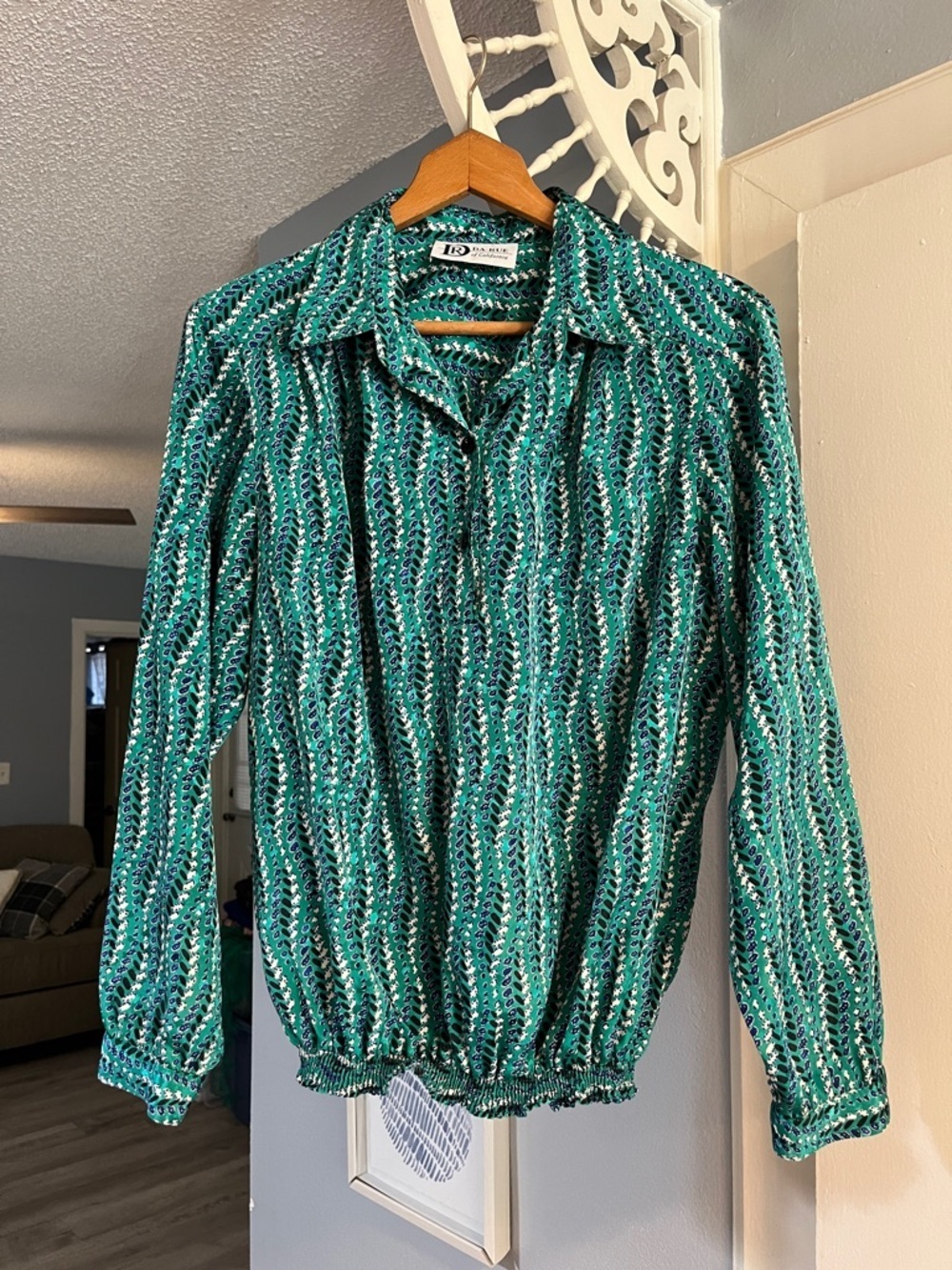 DA-RUE of California Vintage Women’s Geometric Wave Print Button Blouse Size 14